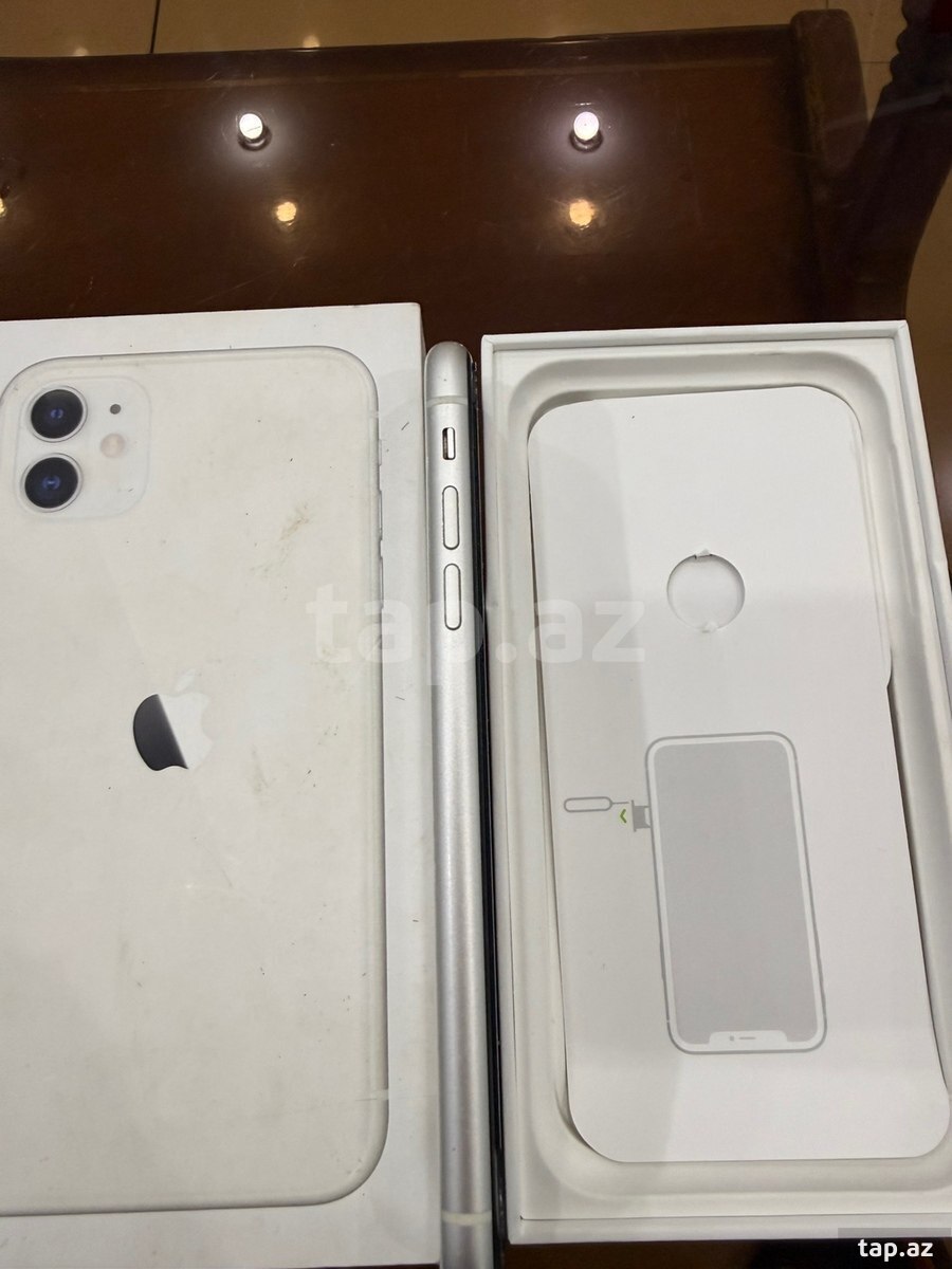 Apple iPhone 11 White 64GB/4GB (3)
