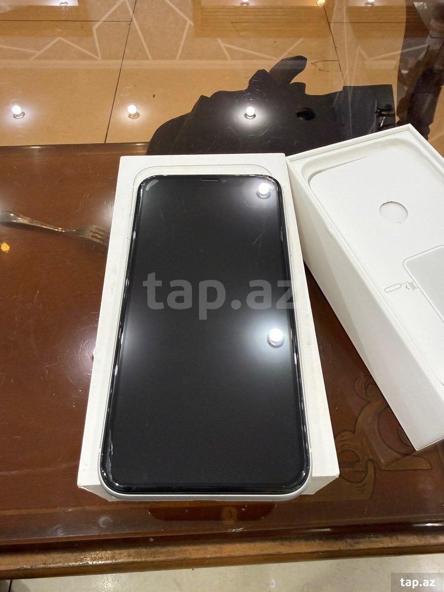 Apple iPhone 11 White 64GB/4GB (5)