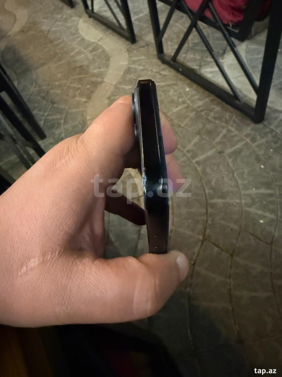Apple iPhone 16 Plus Black 128GB/8GB (6)