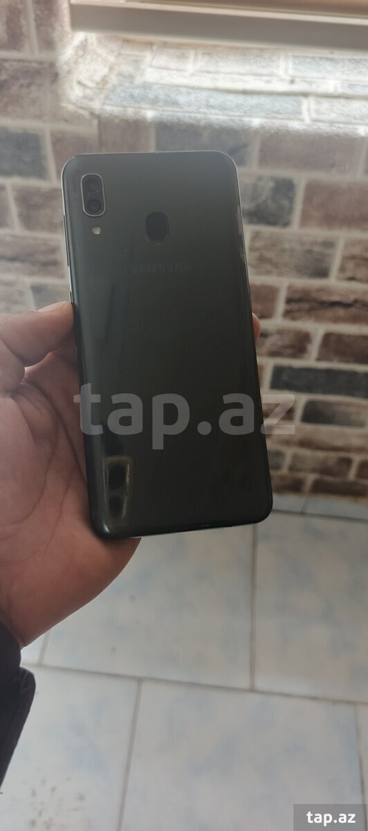 Samsung Galaxy A20 Black 32GB/3GB (3)