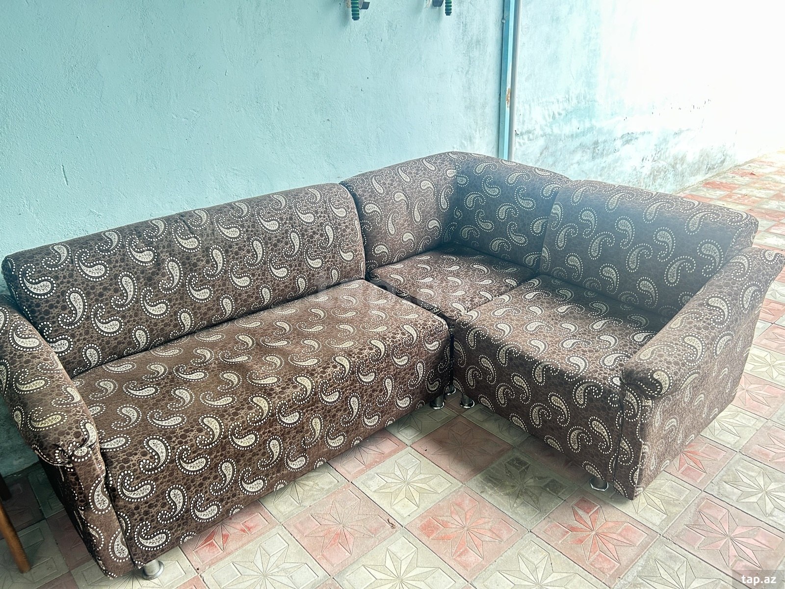 Künc divan (2)
