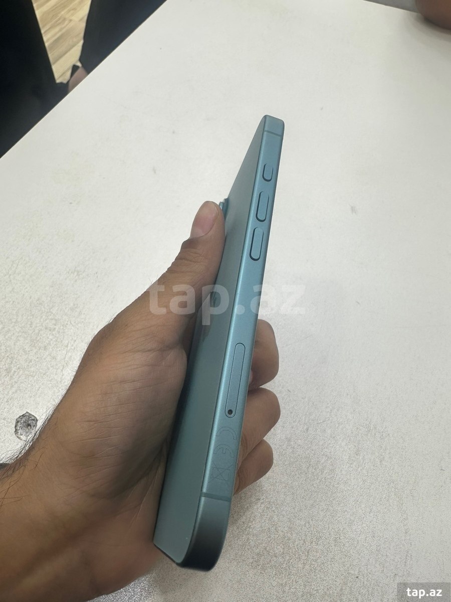 Apple iPhone 16 Teal 128GB/8GB (3)