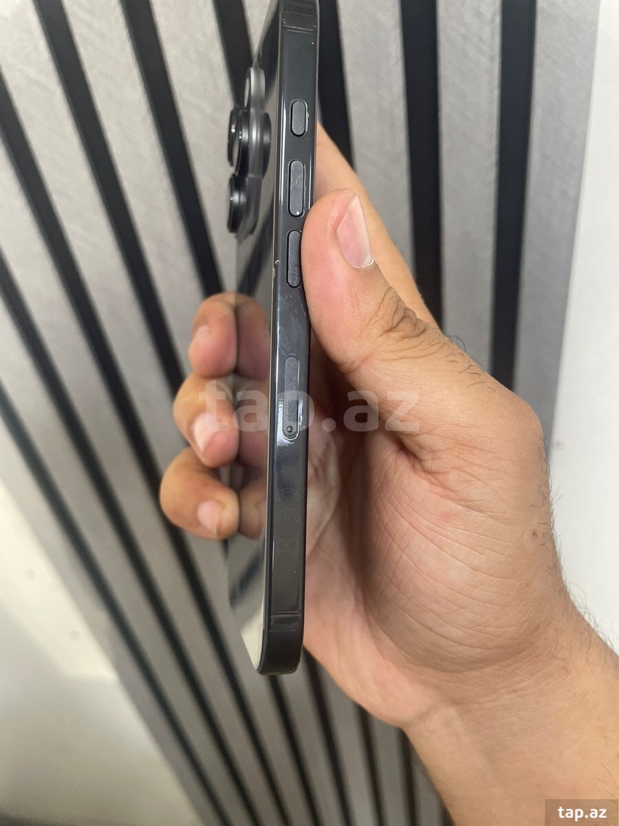 Apple iPhone 16 Pro Black Titanium 256GB/8GB (4)