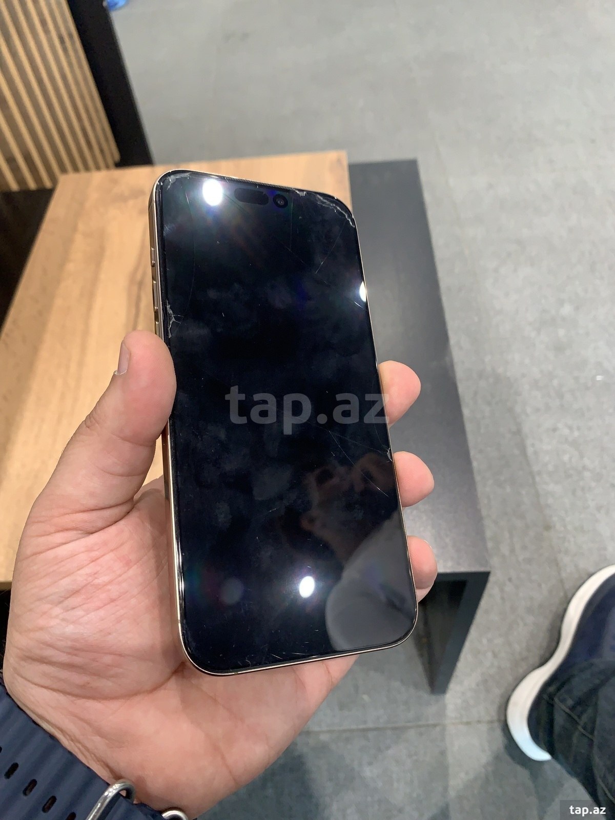 Apple iPhone 16 Pro Max Desert Titanium 256GB/8GB (8)