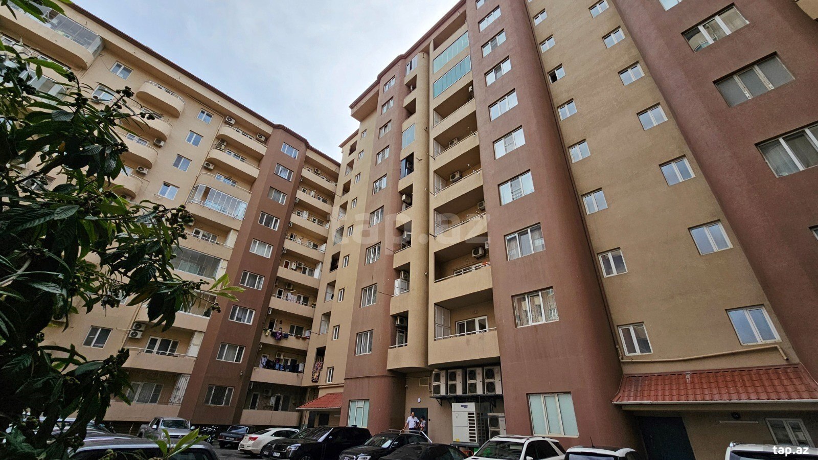 5-otaqlı yeni tikili kirayə verilir, E.Akademiyası m., 135 m²