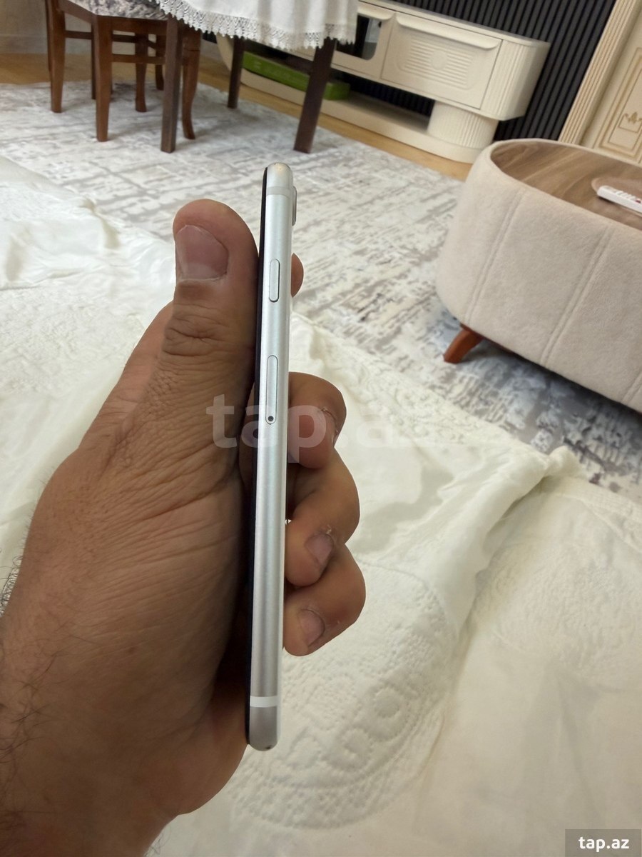 Apple iPhone SE (2020) White 64GB/3GB (2)