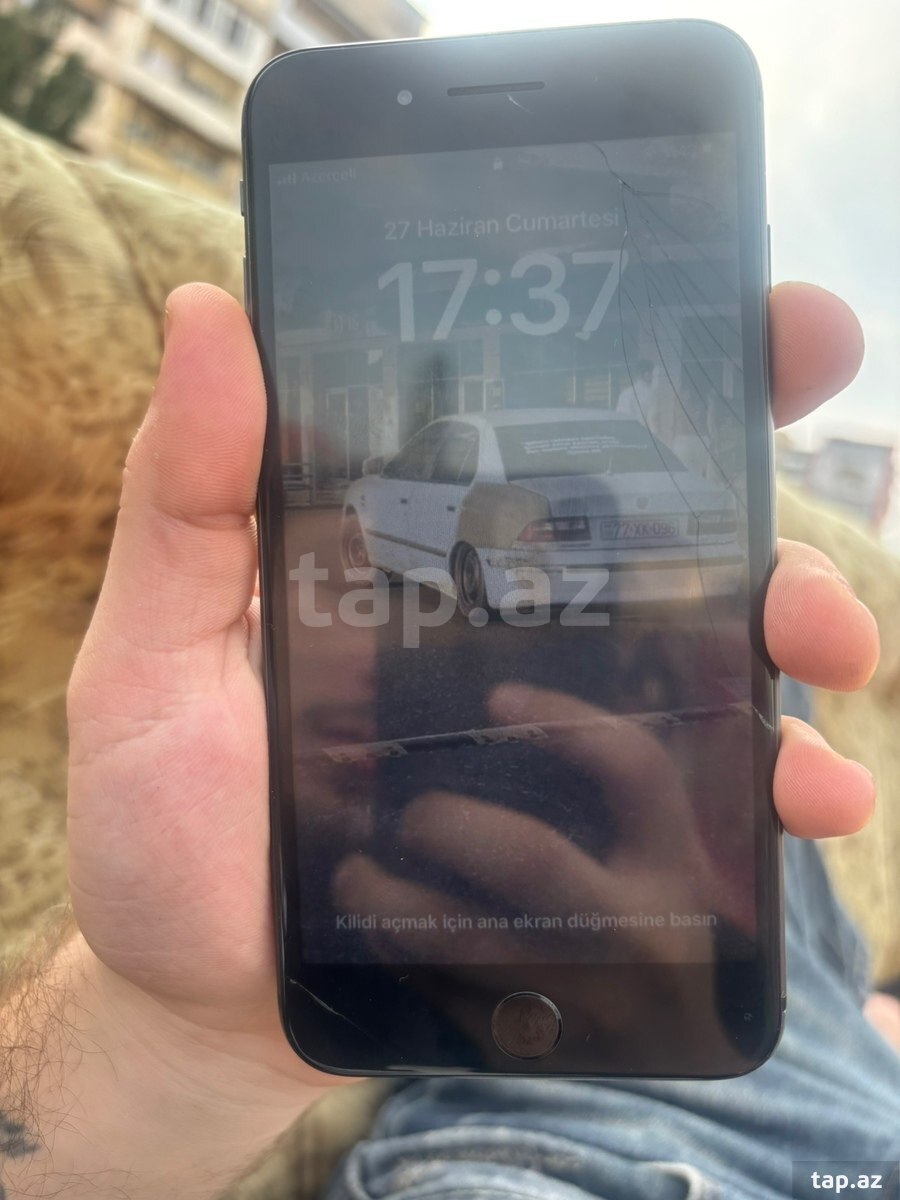 Apple iPhone 8 Plus Space Gray 256GB (2)