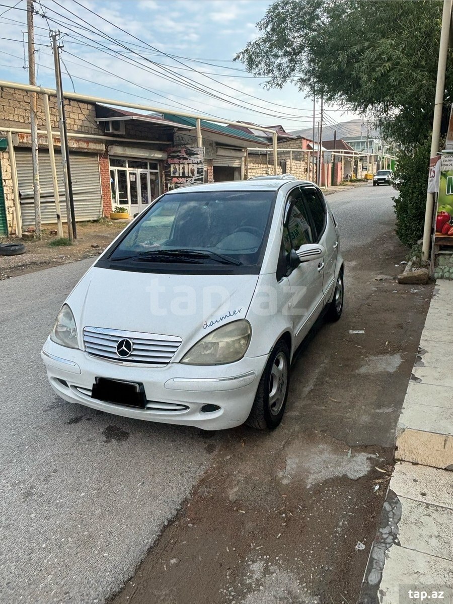 Mercedes A 160, 2002 il (2)