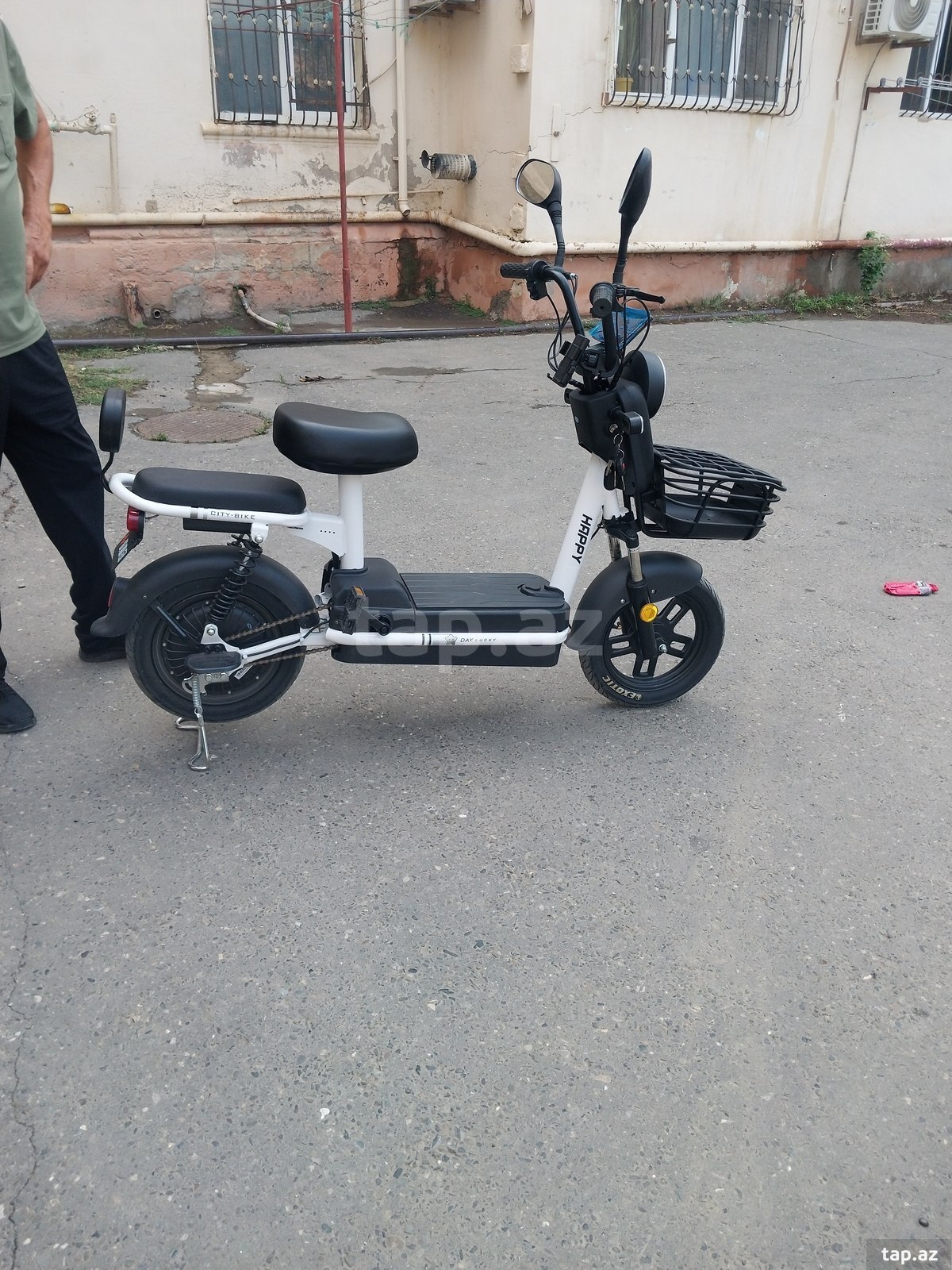 Skuter, 2024 il  (2)