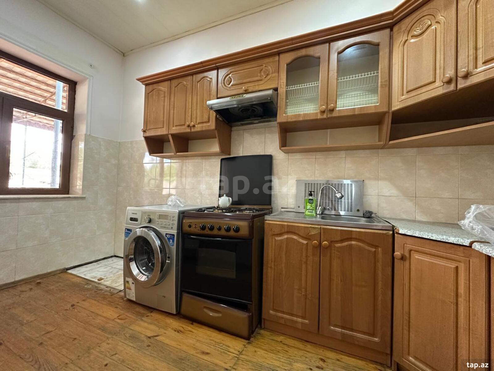 Bağ evi, Məktəbli küç.,ev 62F (8)
