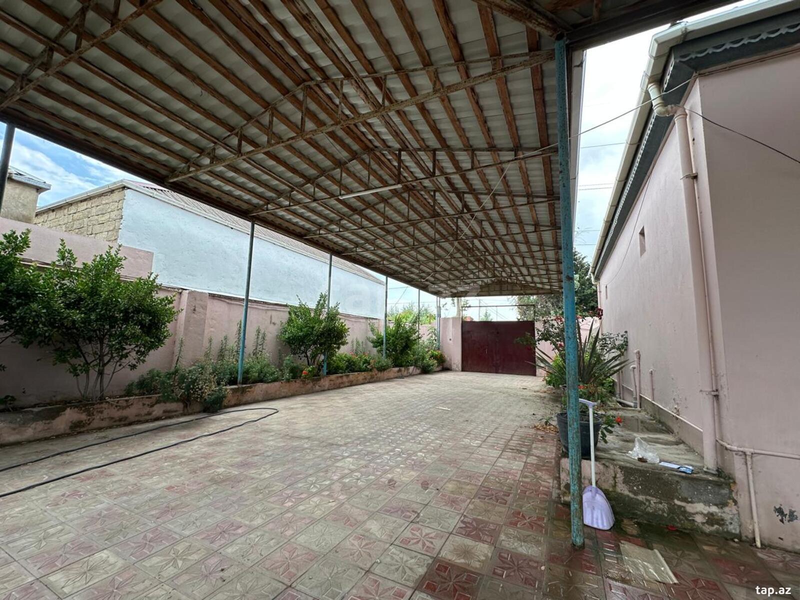 Bağ evi, Məktəbli küç.,ev 62F (13)