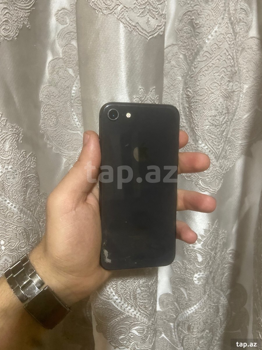 Apple iPhone 8 Space Gray 64GB (3)