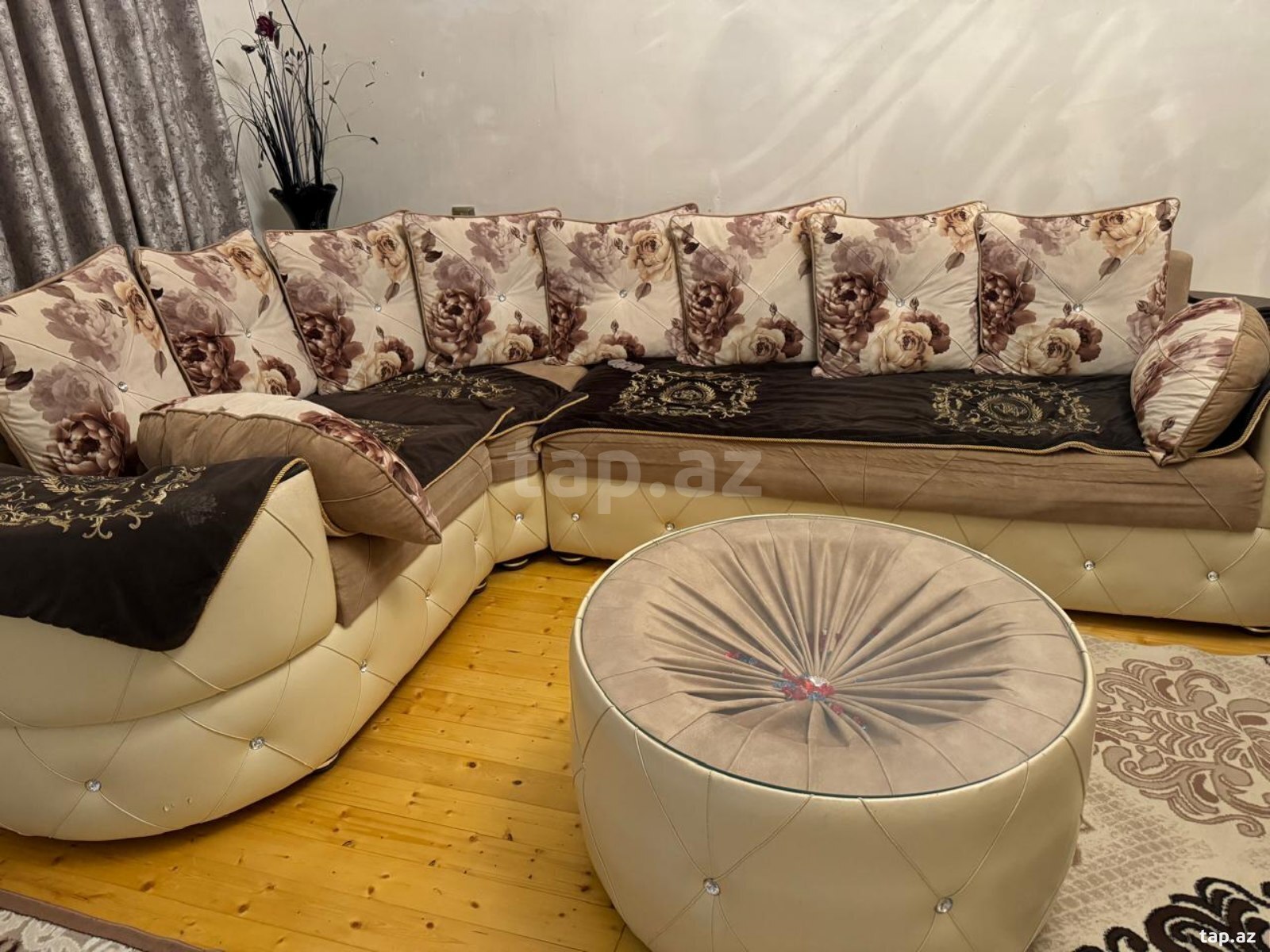 Künc divan