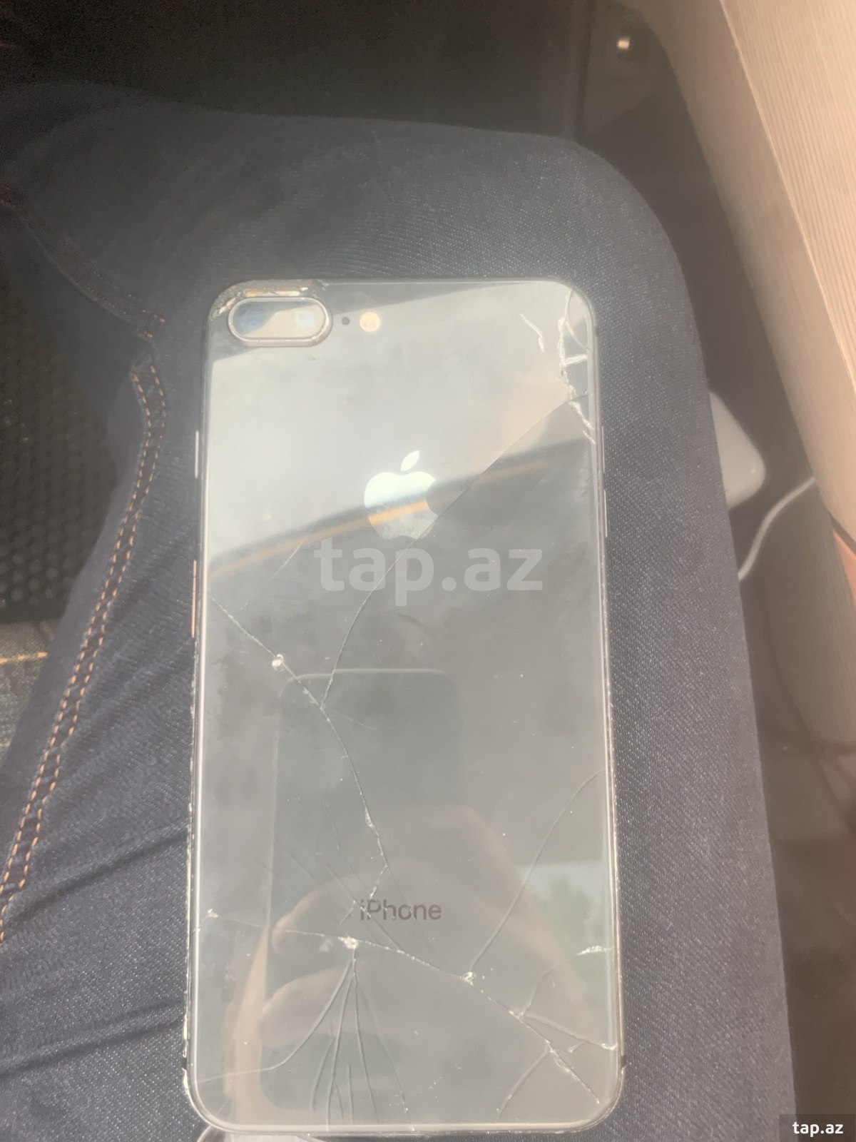 Apple iPhone 8 Plus Gold 64GB (2)