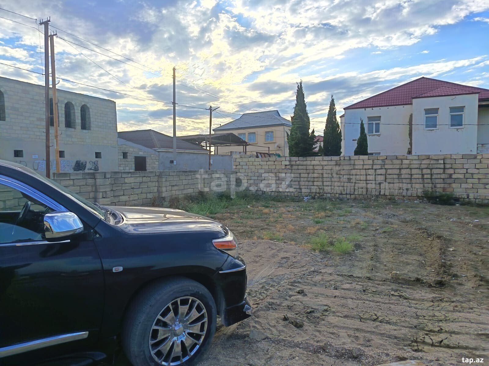 5 sot torpaq sahəsi, Saray qəs.
