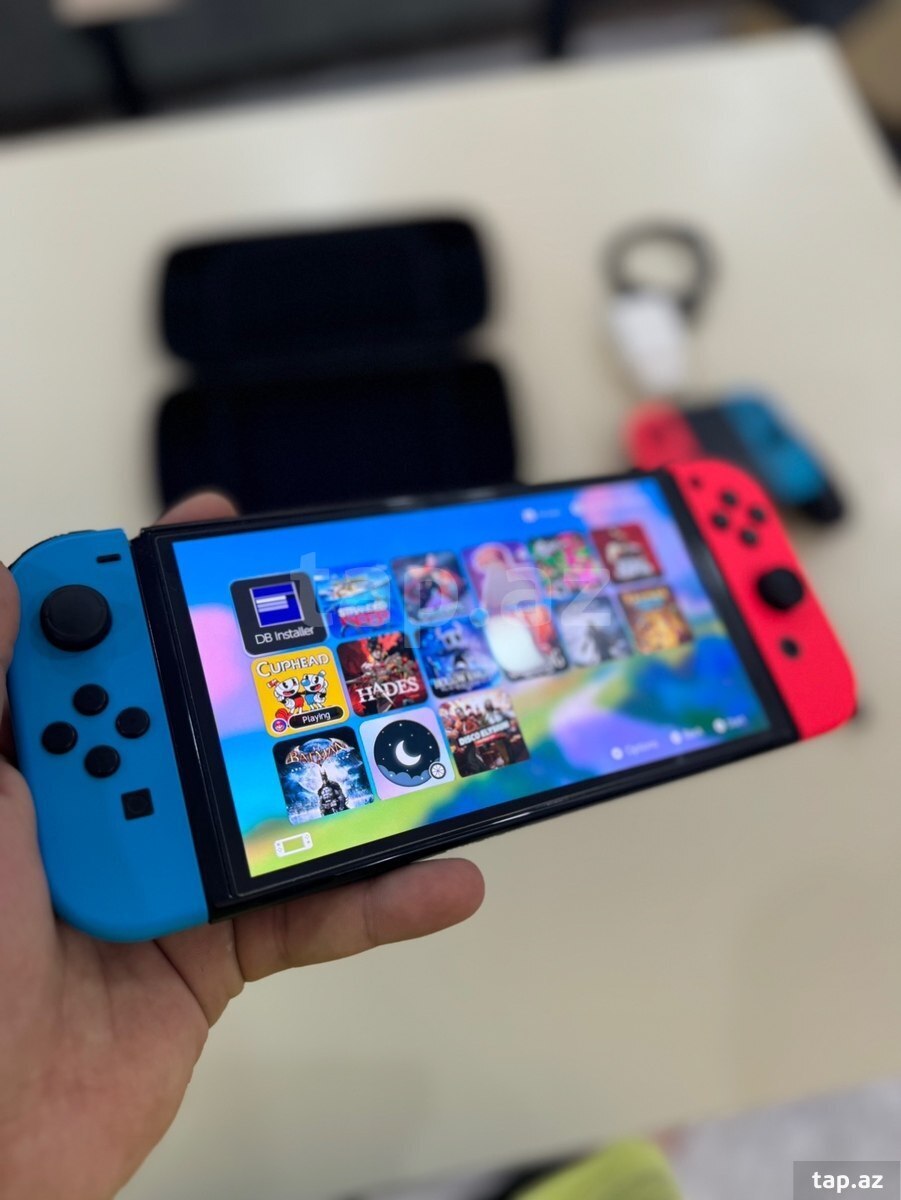 Nintendo Switch - OLED Model (2)