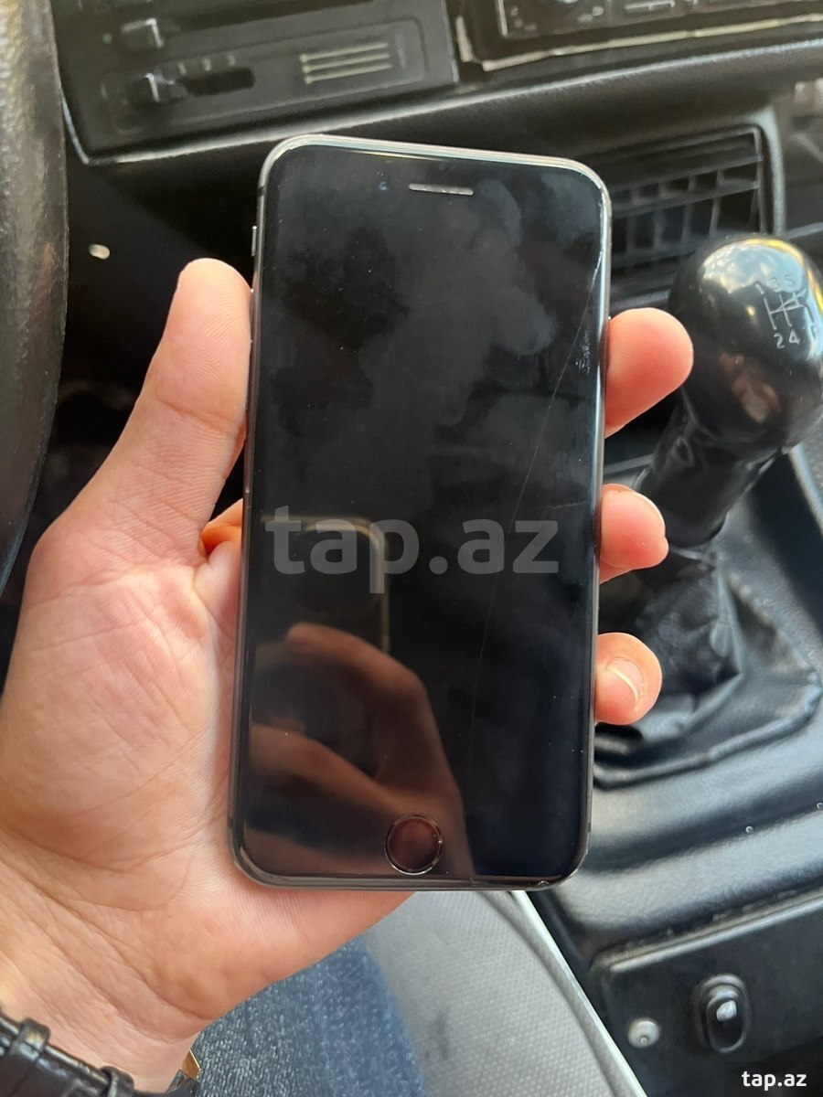 Apple iPhone 8 Space Gray 64GB (2)