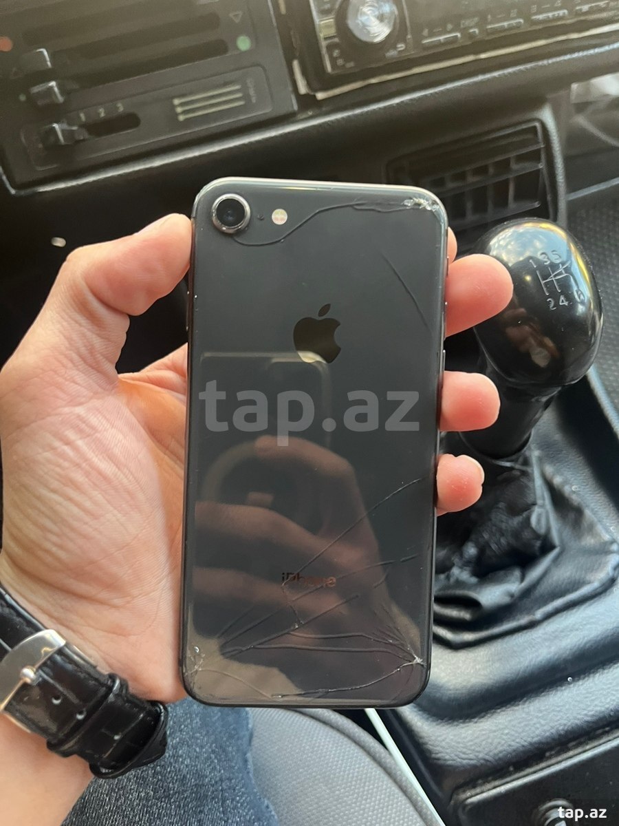 Apple iPhone 8 Space Gray 64GB (3)