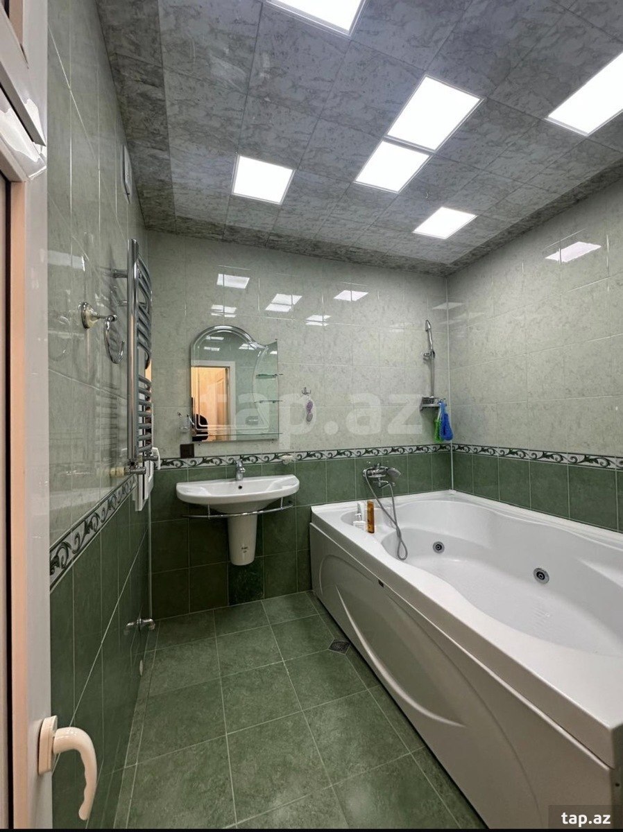 3-otaqlı yeni tikili, Həzi Aslanov m., 127 m²