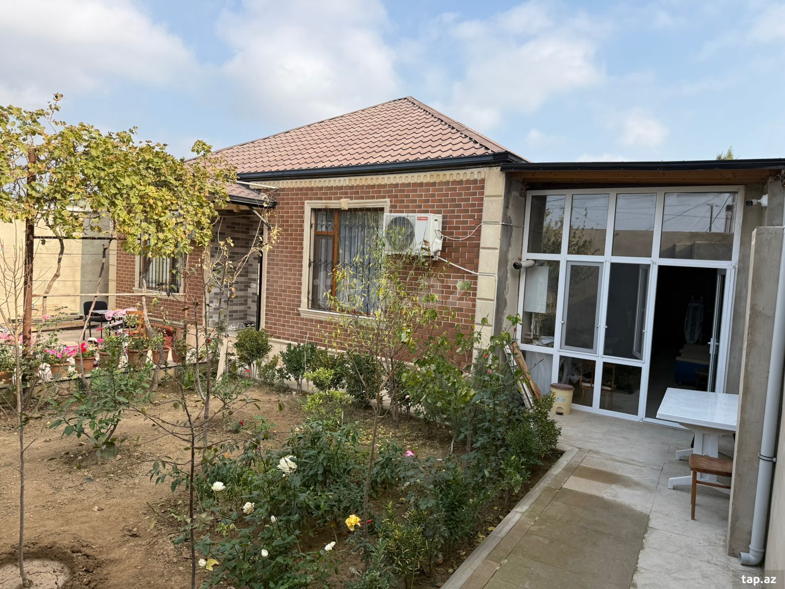 Həyət evi, Maştağa qəs. (2)