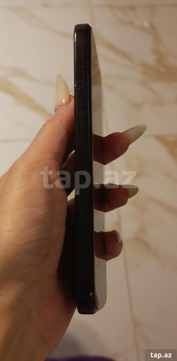 Apple iPhone 15 Black 128GB/6GB (3)