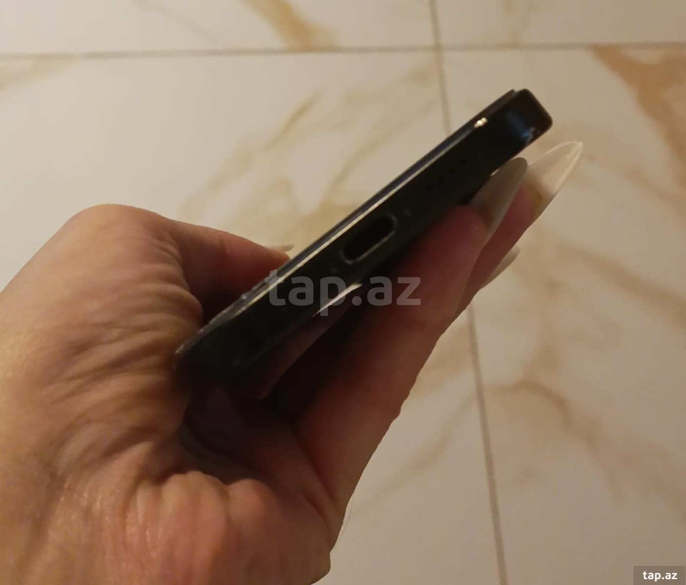 Apple iPhone 15 Black 128GB/6GB (5)