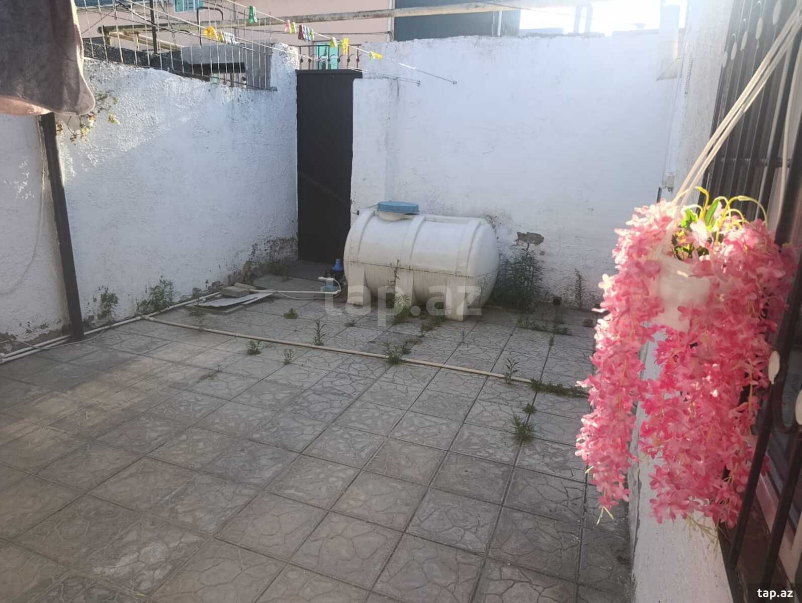 Həyət evi, Maştağa qəs. (2)