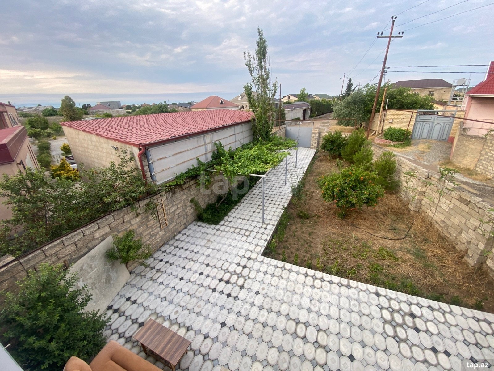 Həyət evi, Buzovna qəs. (17)