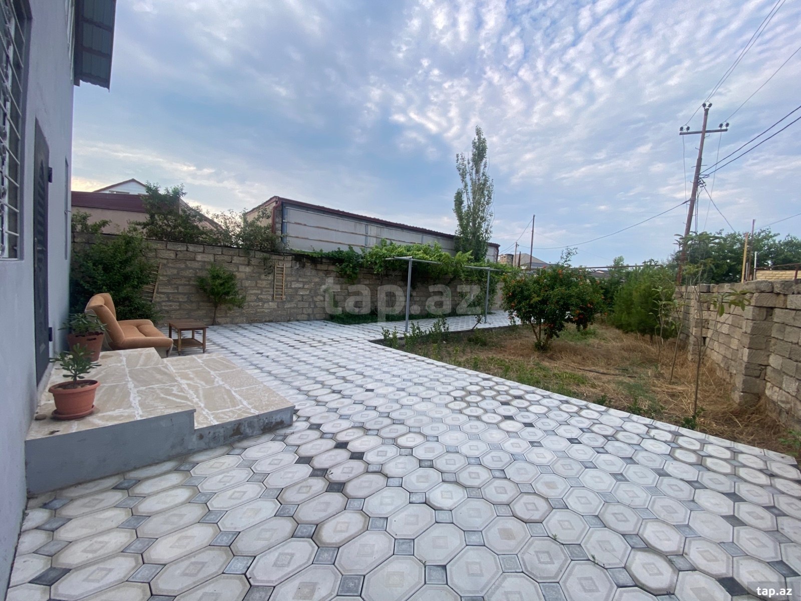 Həyət evi, Buzovna qəs. (3)