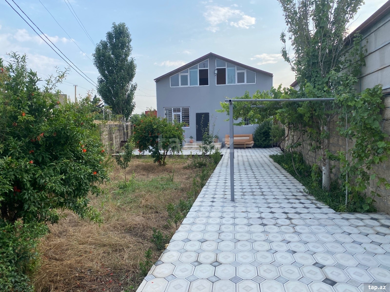 Həyət evi, Buzovna qəs.