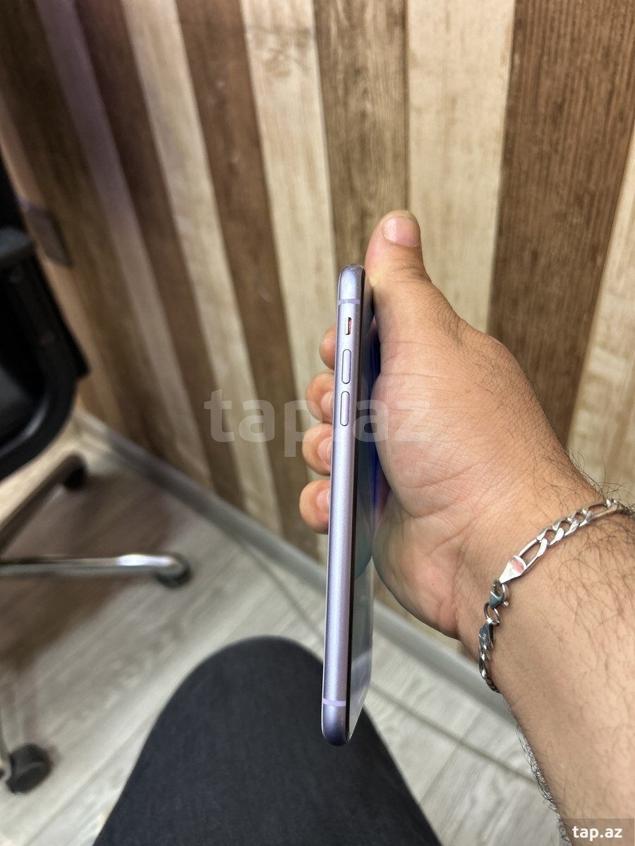 Apple iPhone 11 Purple 128GB/4GB (4)