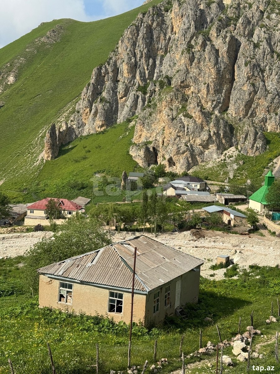 7 sot torpaq sahəsi, Ləzə k. (2)