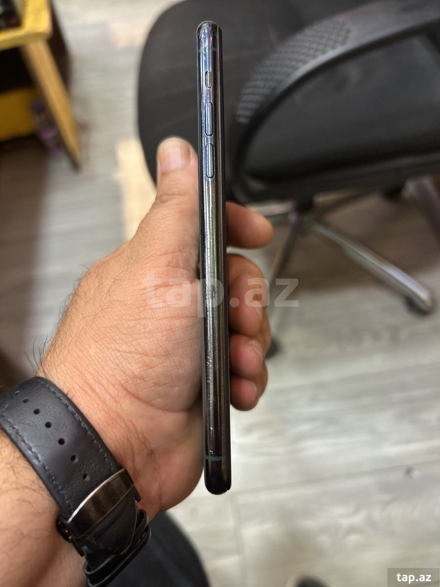 Apple iPhone 11 Pro Max Midnight Green 64GB/4GB (2)