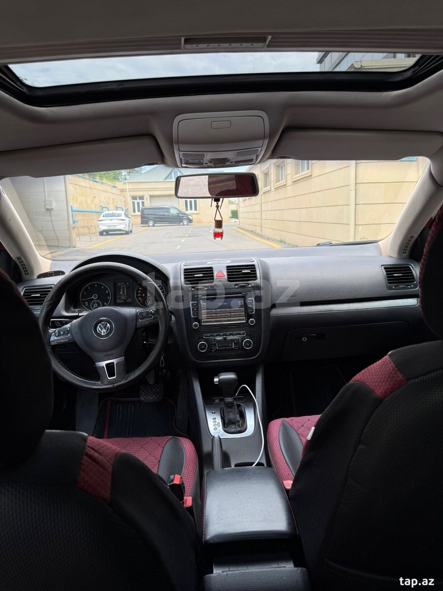 Volkswagen Jetta, 2010 il (15)