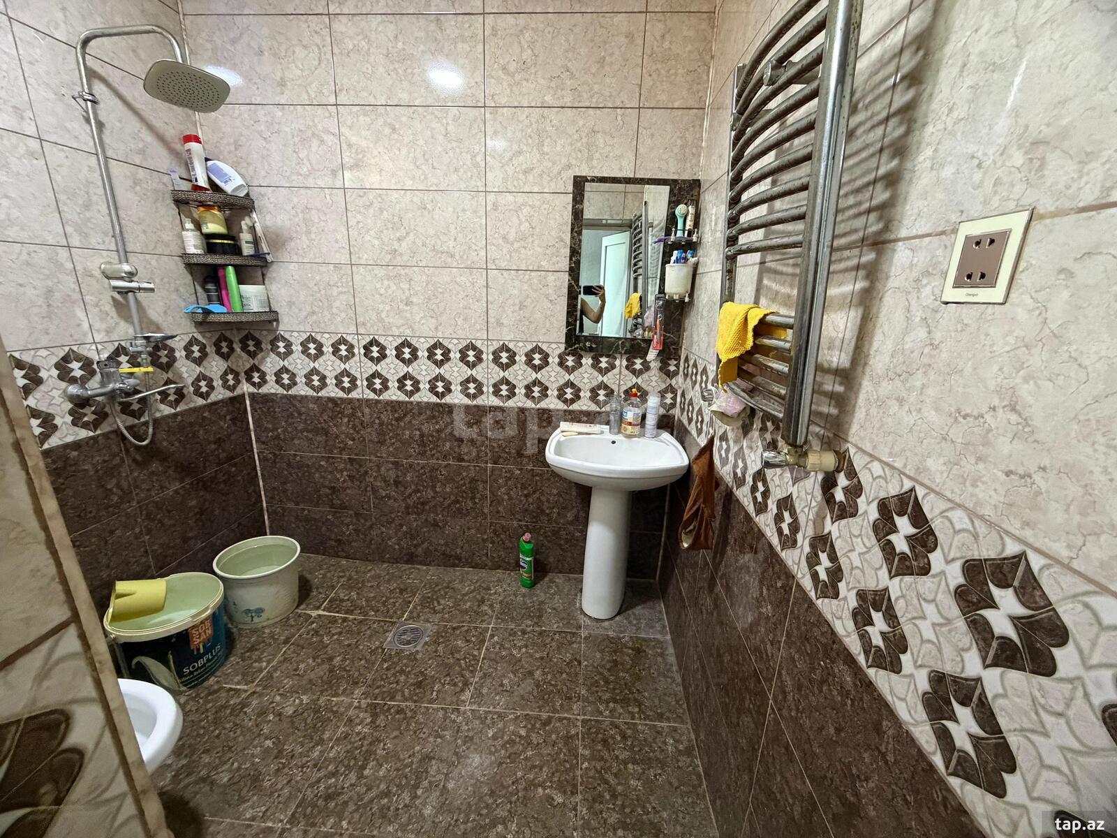 Həyət evi, Savalan qəs. (5)