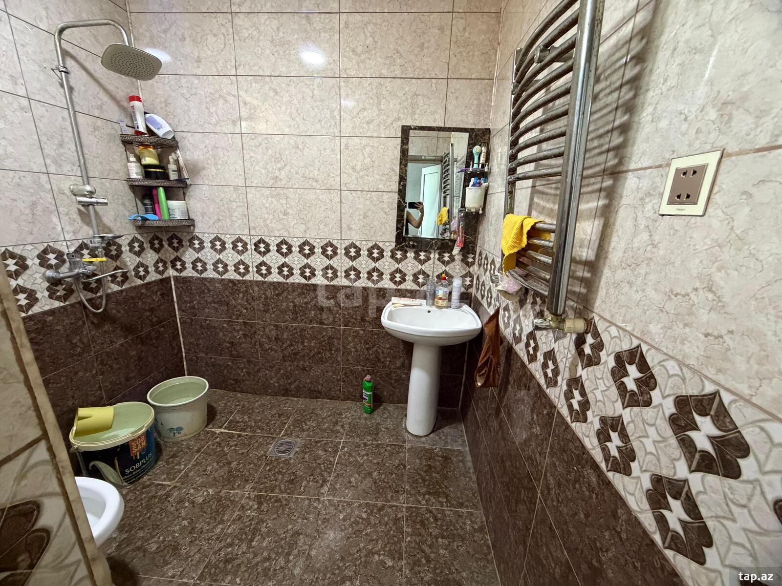 Həyət evi, Savalan qəs. (16)