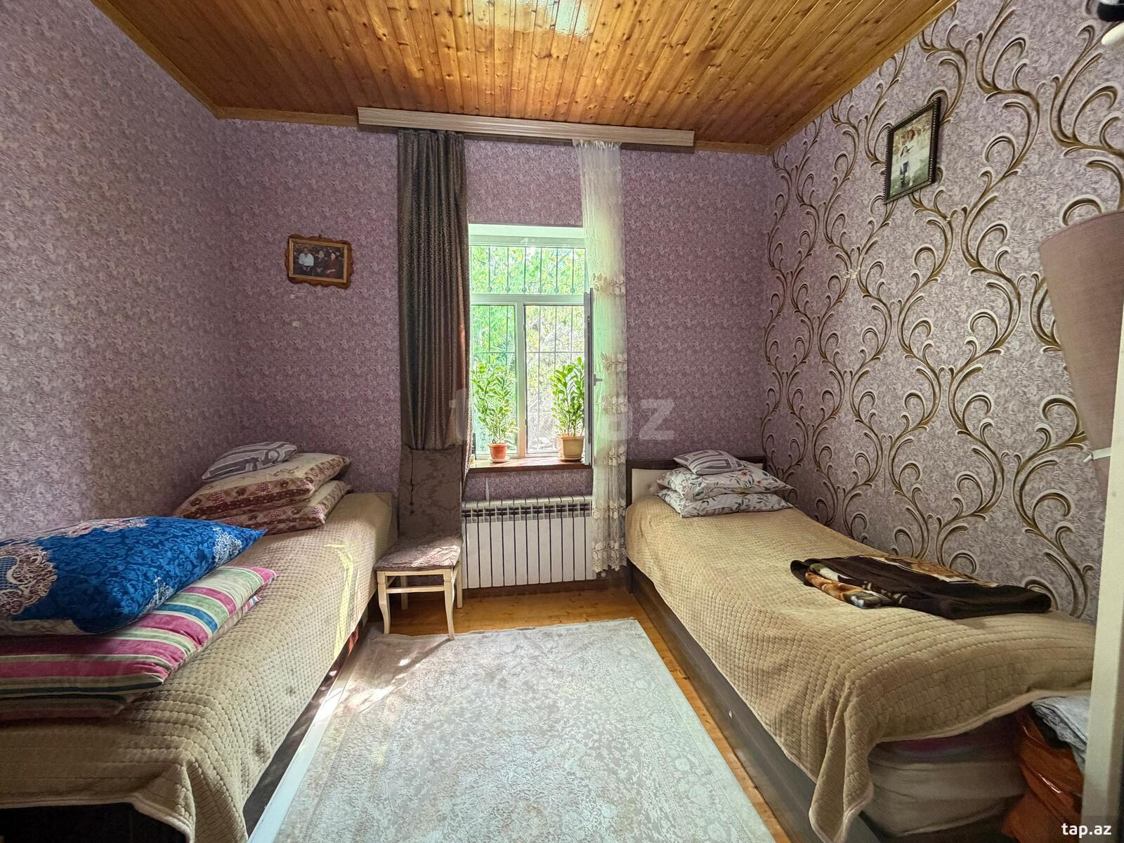 Həyət evi, Savalan qəs. (33)
