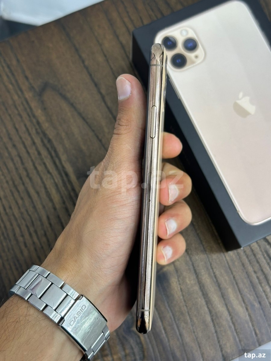 Apple iPhone 11 Pro Max Gold 512GB/4GB (4)
