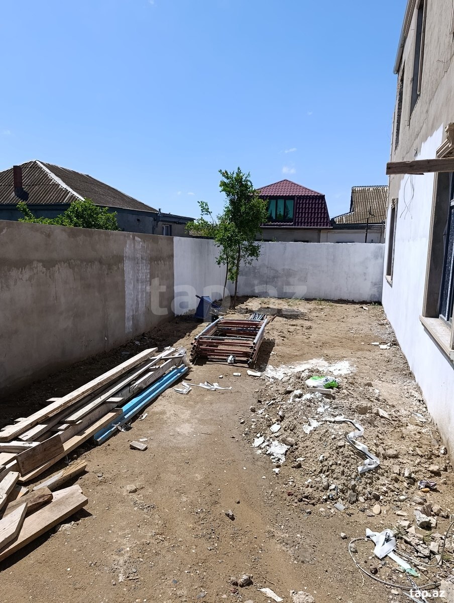 Həyət evi, Əmircan qəs. (4)