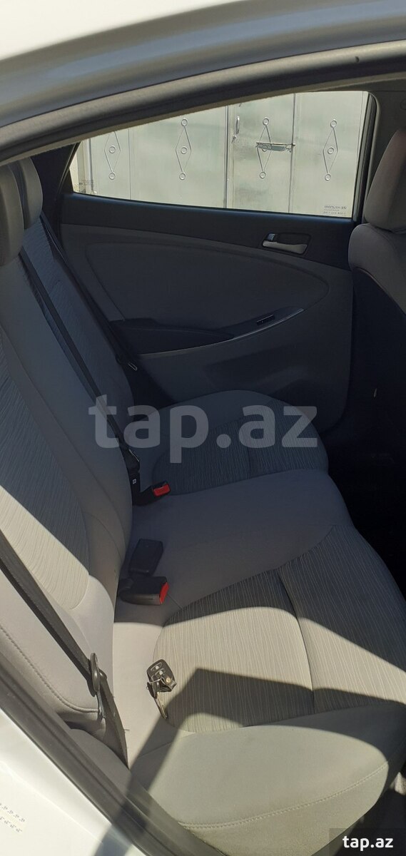 Hyundai Accent, 2017 il (5)