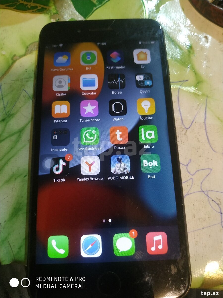 Apple iPhone 7 Plus Black 128GB (3)