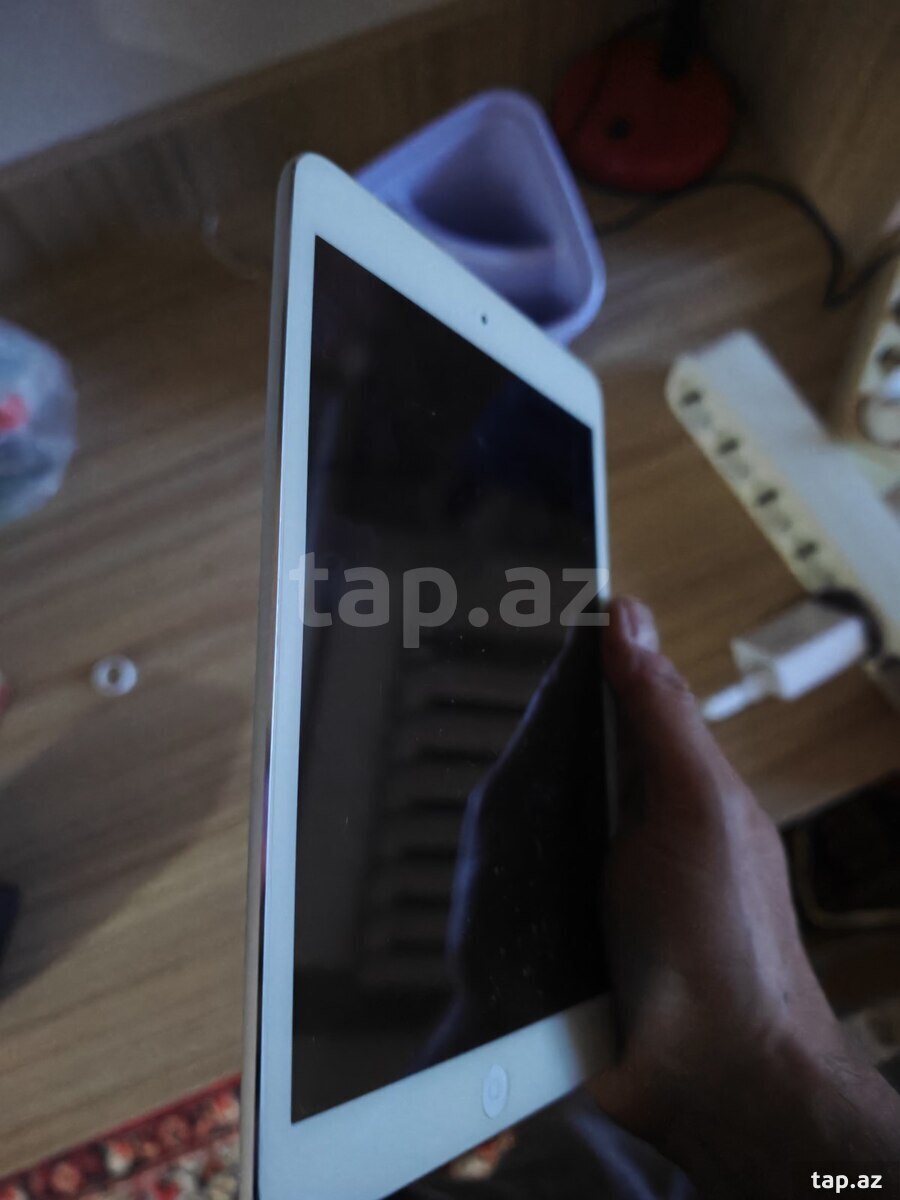 Apple iPad Silver (4)