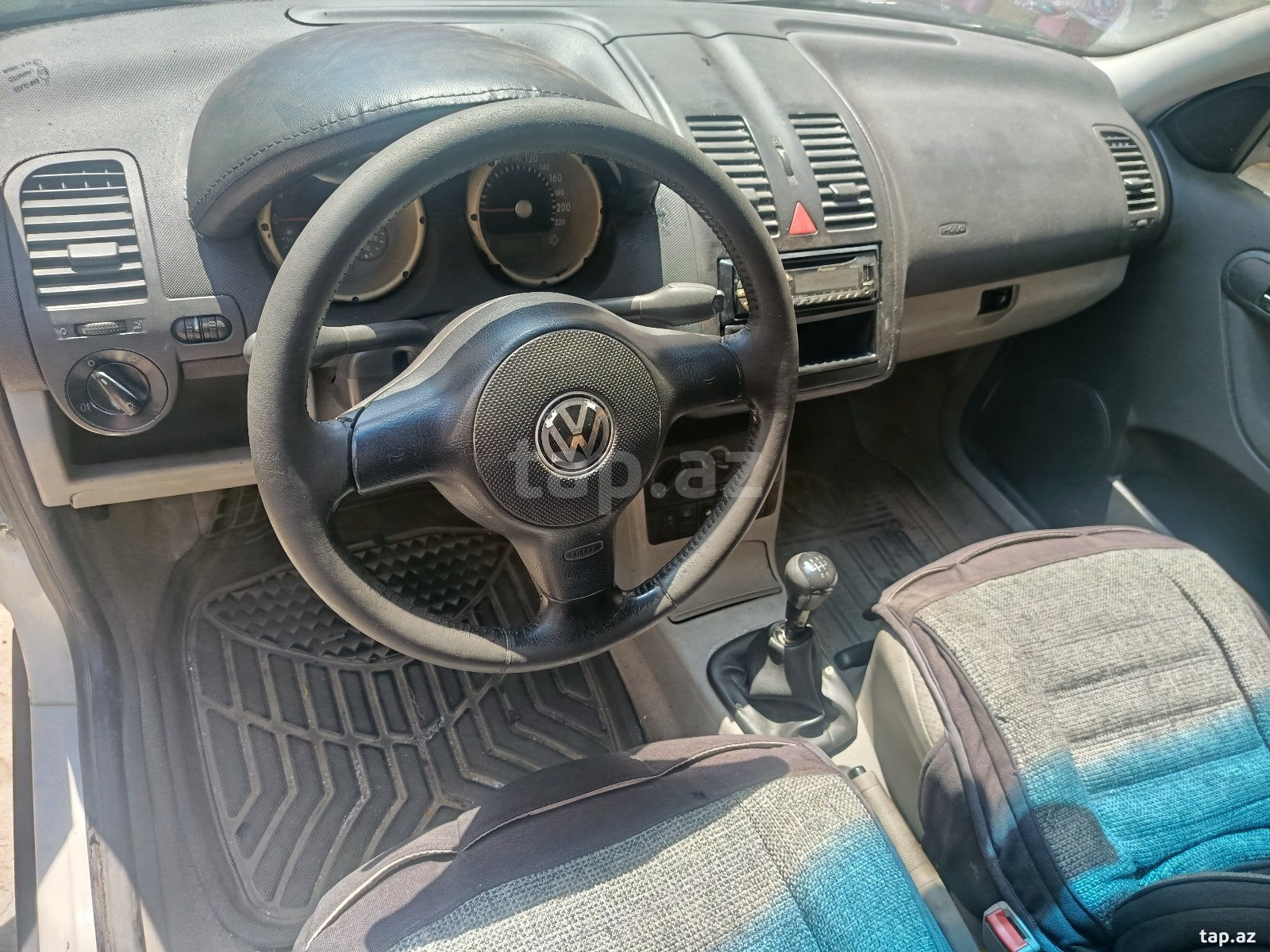 Volkswagen Polo, 2001 il (3)
