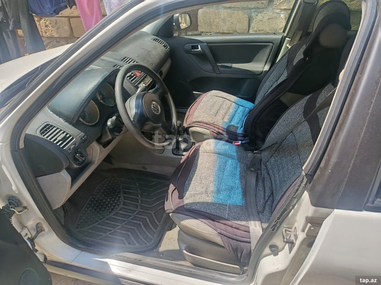 Volkswagen Polo, 2001 il (4)