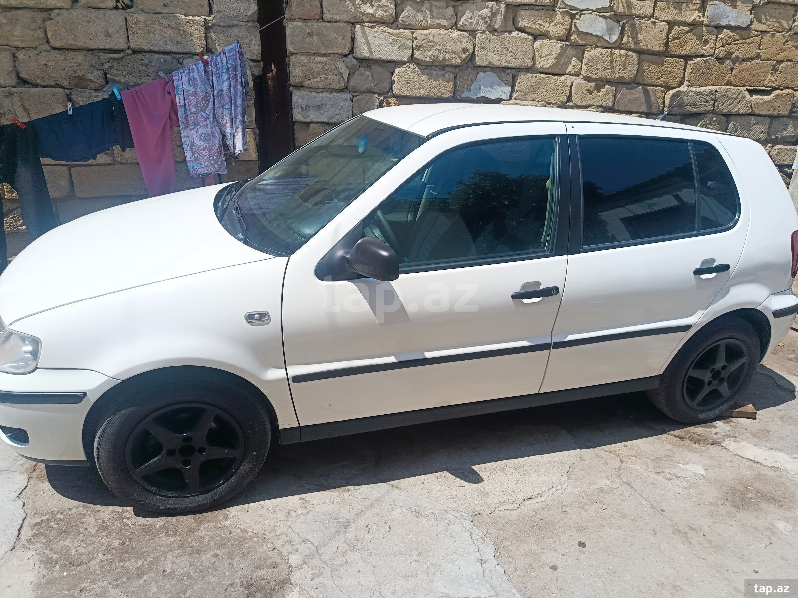 Volkswagen Polo, 2001 il