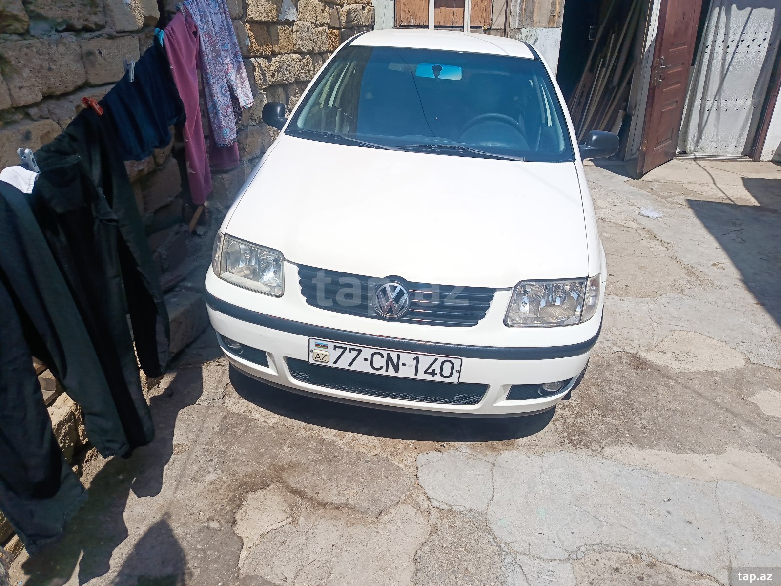Volkswagen Polo, 2001 il (9)