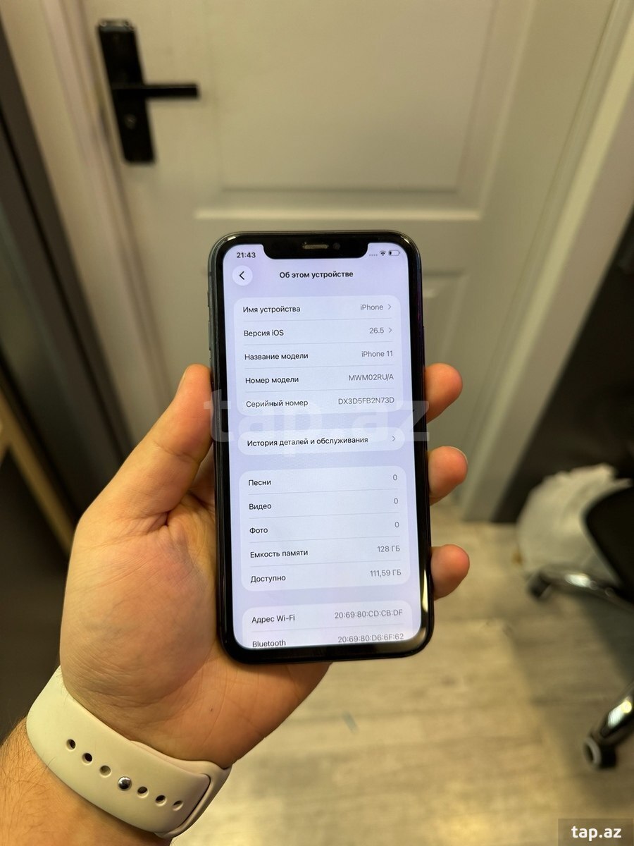 Apple iPhone 11 Black 64GB/4GB (4)