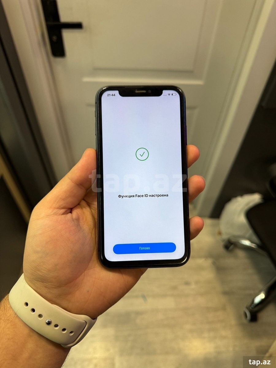 Apple iPhone 11 Black 64GB/4GB (5)