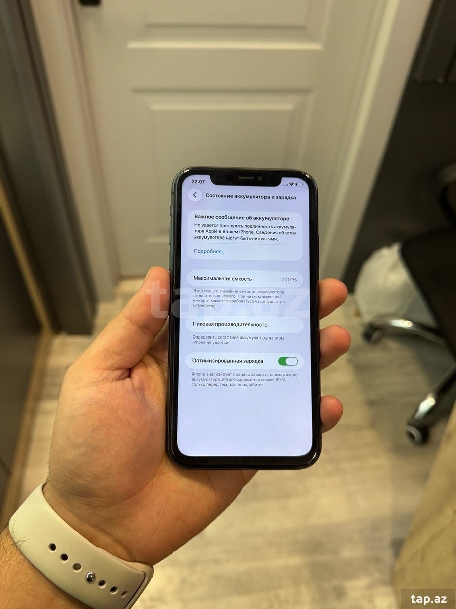 Apple iPhone 11 Black 64GB/4GB (3)