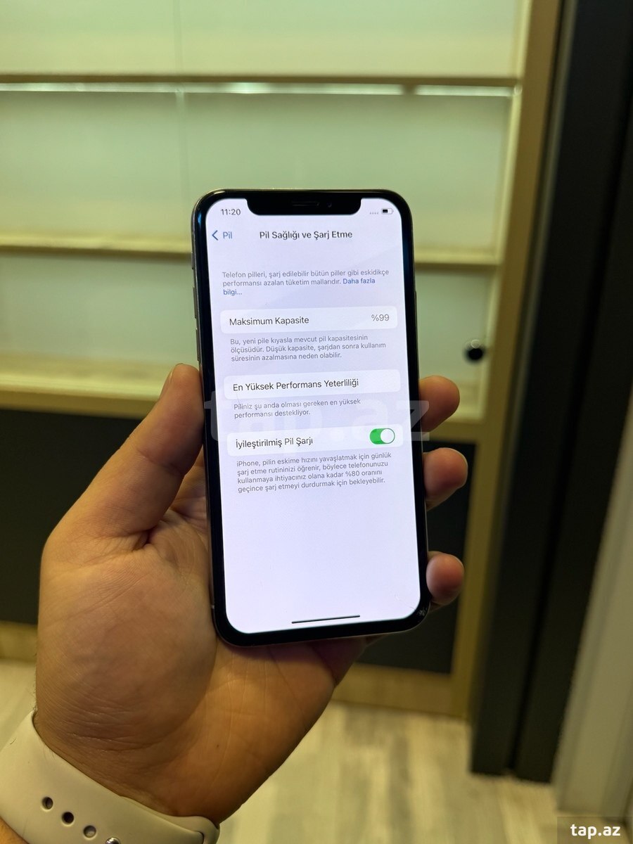Apple iPhone X Silver 64GB/3GB (2)